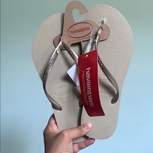 NWT Havaianas
